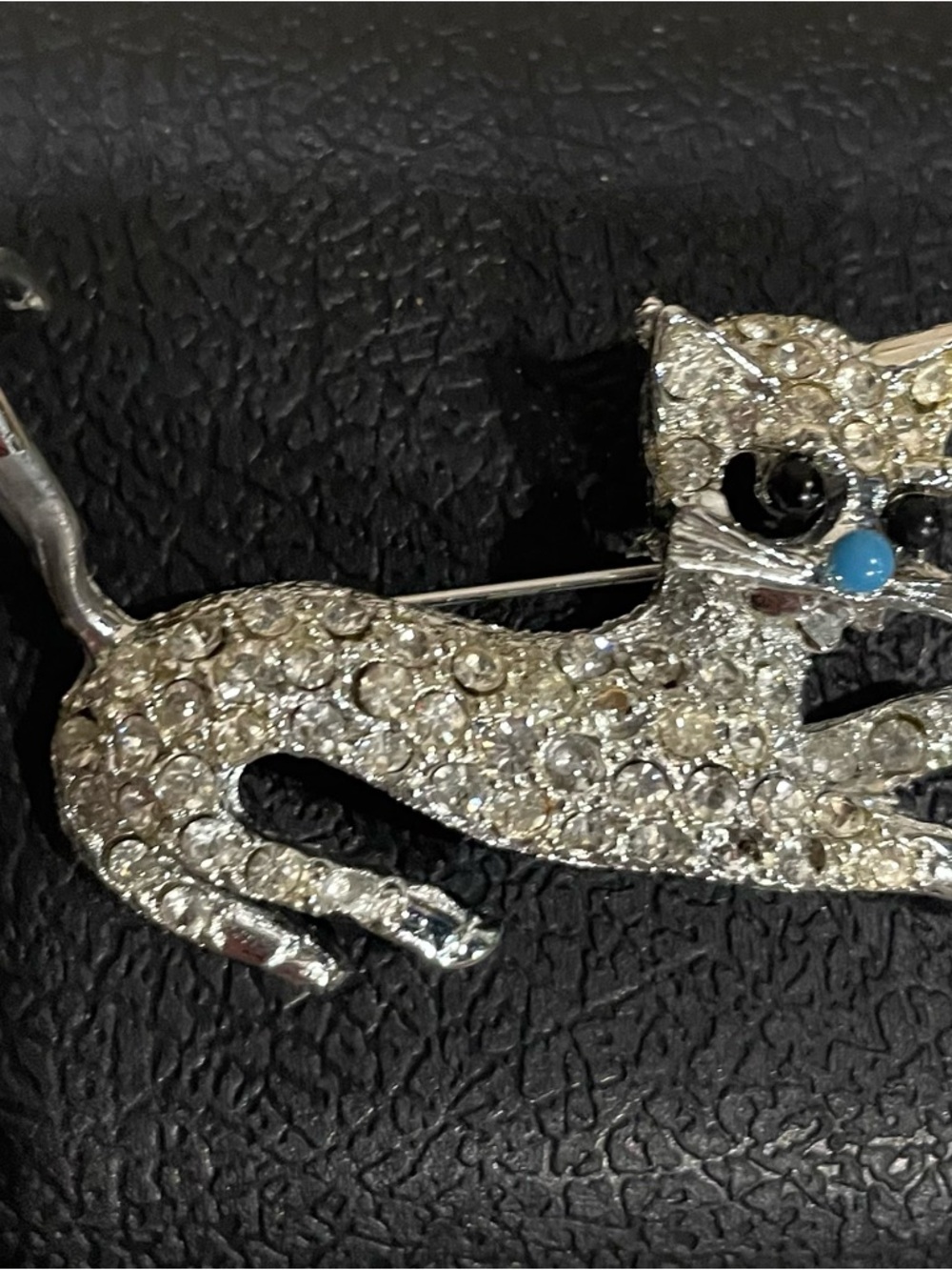 Crystal Cat Brooch Pin - Silver Sparkle Cat Accessory - Picture 2 of 5